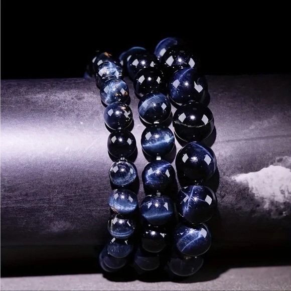 Gorgeous, high-quality blue tigers eye bracelets - Picture 3 of 9